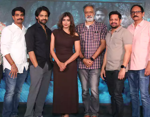 Eesha Movie Success Meet Photos